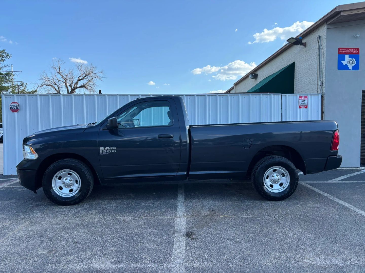 ram ram 1500 classic 2019 3C6JR6DG2KG572150 image ram ram 1500 classic 2019 3C6JR6DG2KG572150 image